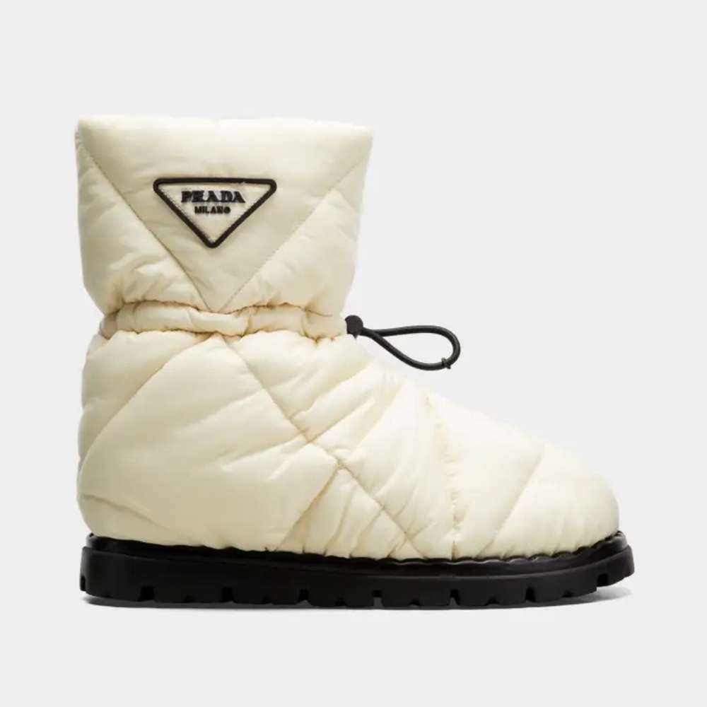 PRADA
Blow Quilted Nylon Snow Booties
